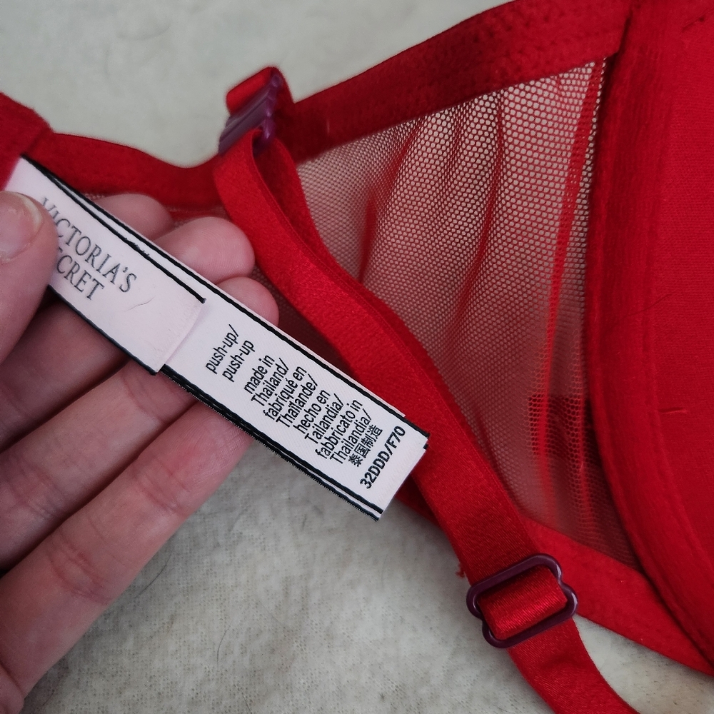Victoria's Secret Red Lace Push-Up Bra Size 32DDD / 32F - Picture 4 of 5